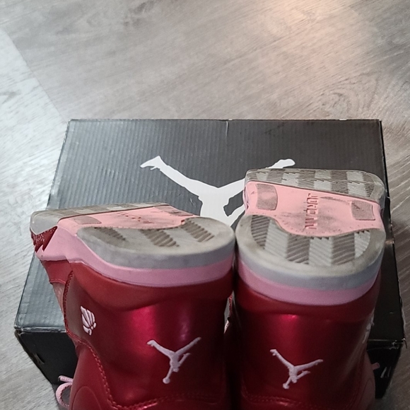 Girls Valentine's Jordan 5 retro ps - Picture 6 of 7